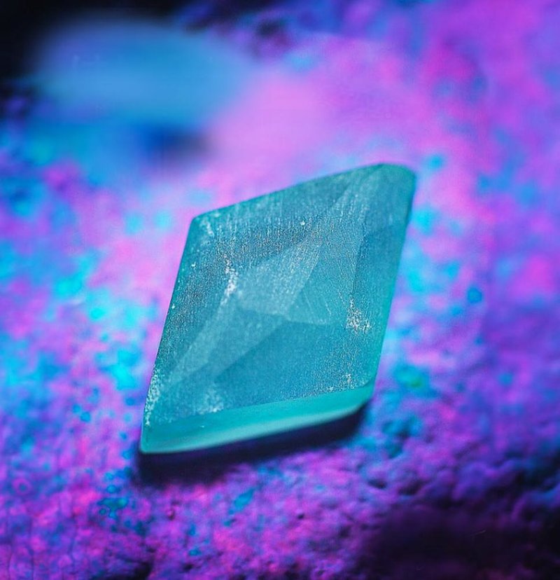 Glass polishing challenge kit !! --Glass polishing to polish your heart [Pendant / Rhombus] - 项链 - 玻璃 多色