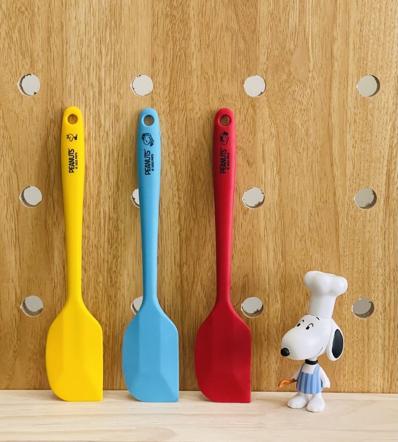 SNOOPY 史诺比食品级硅胶刮 (21cm)PEANUTS正版授权(三种颜色) - 厨房用具 - 硅胶 黄色