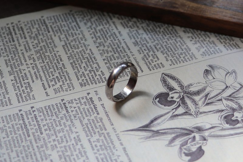 【NVJD】经典纯手工。圆弧刷旧感银戒 - 戒指 - 贵金属 银色