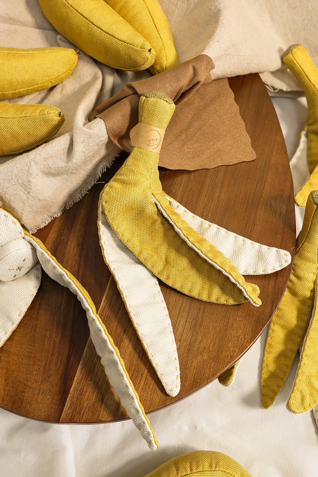 纯手缝 香蕉皮 Banana peel / 吊饰 / 手作布偶 / 居家摆饰 - 玩具 - 其他材质 多色