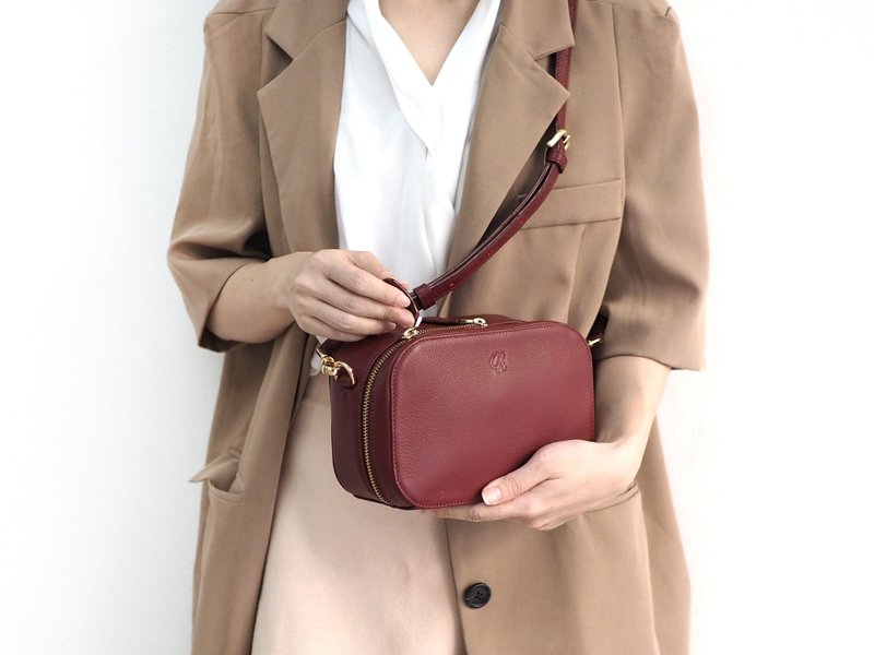 Biscuit (Burgundy) : Mini bag, leather bag, cow leather, Dark red color - 手提包/手提袋 - 真皮 红色