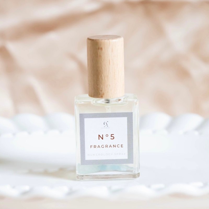 生命灵数5号 天然精油水晶能量香氛喷雾 - 香薰/精油/线香 - 精油 透明