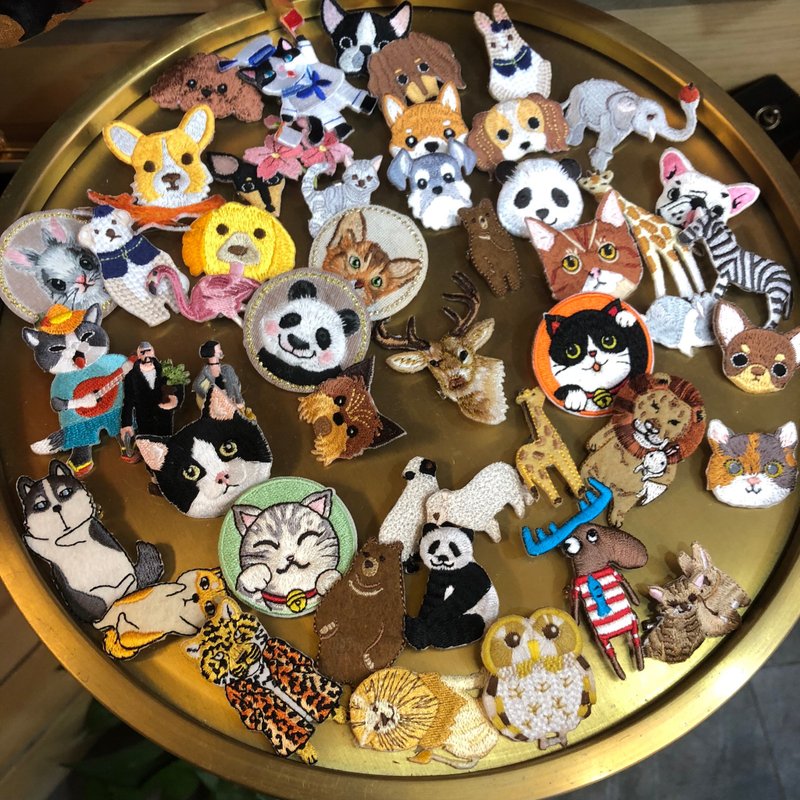 可爱小胸针买包包随机赠送礼品 - 胸针 - 其他材质 