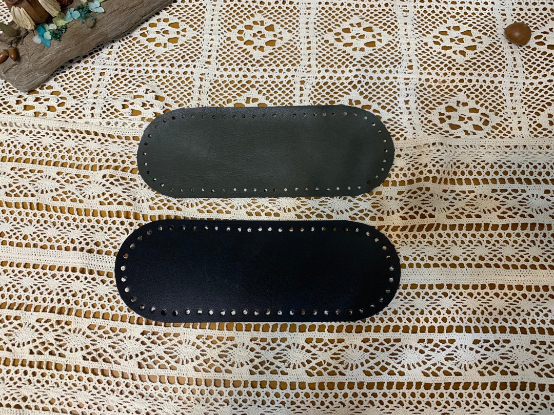 手工DIY带孔真皮革包底+塑胶板。深绿D款=椭圆底70孔。30*15cm - 皮件 - 真皮 