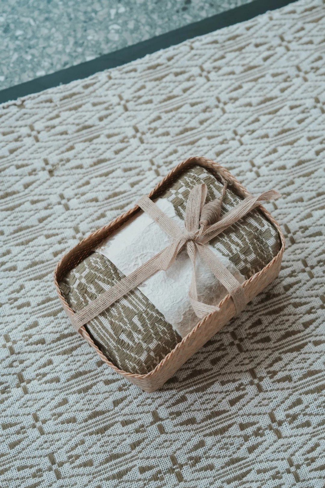 //森花 // 植物染手织纹饰双面披毯/墙毯/地毯/地垫/瑜珈/野餐垫 - 地垫/地毯 - 棉 绿色