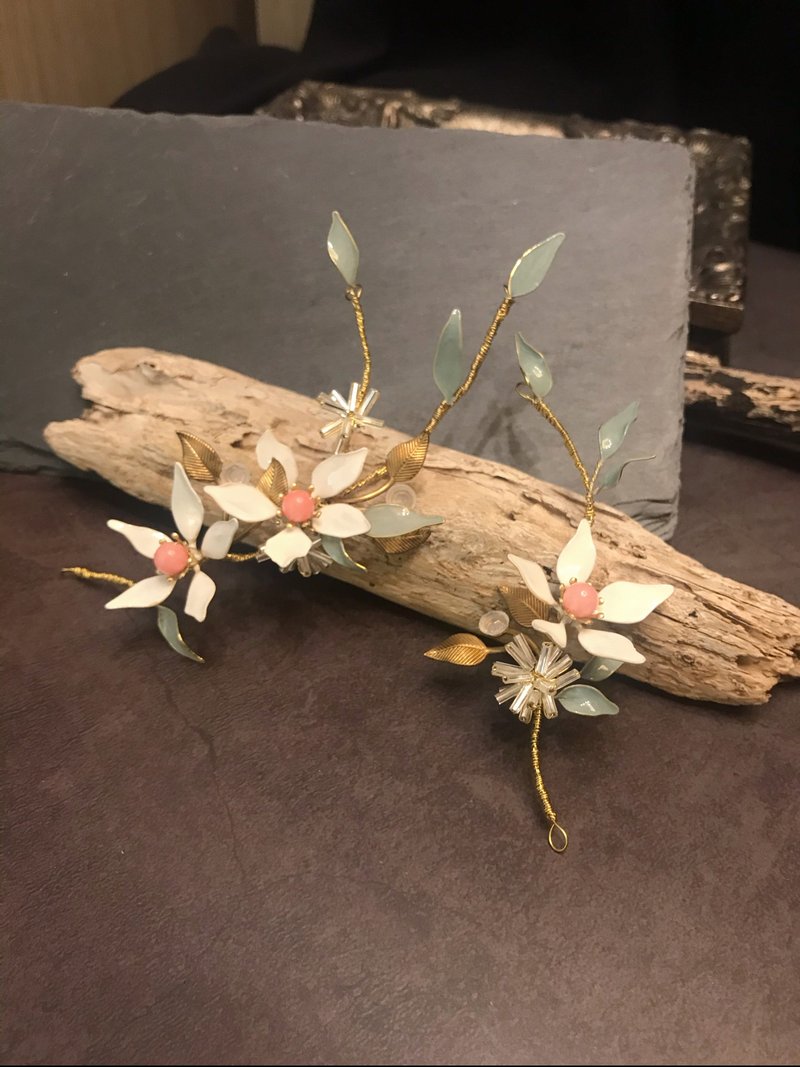 冒牌老板娘 king_boss朝阳水晶花头饰组 - 发饰 - 其他材质 白色