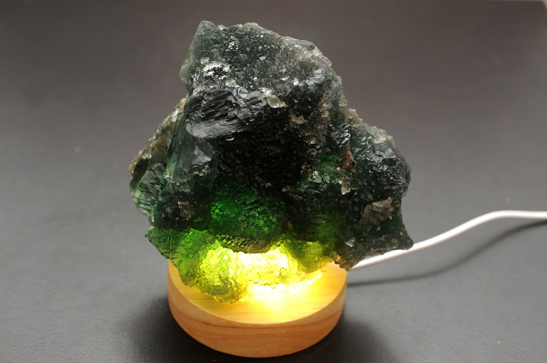 绿萤石(Fluorite)灯 矿石/水晶/灵修/开运/招财/疗愈 - 摆饰 - 水晶 