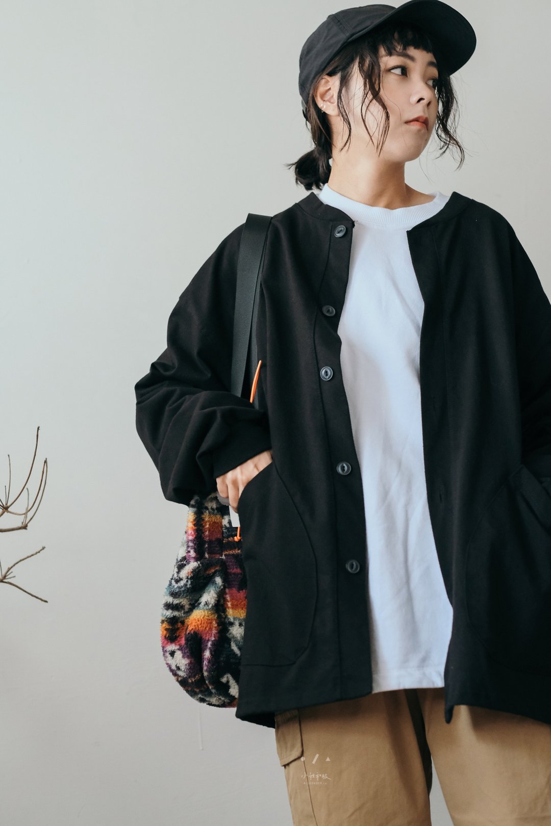 美术老师小领中长棉外套 男女共穿 - 女装休闲/机能外套 - 棉．麻 黑色