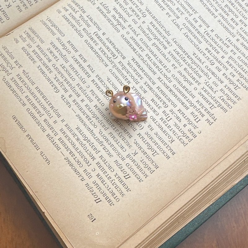 Alpha handmade 天然巴洛克珍珠 悠哉小熊珍珠小精灵 - 墙贴/壁贴 - 珍珠 