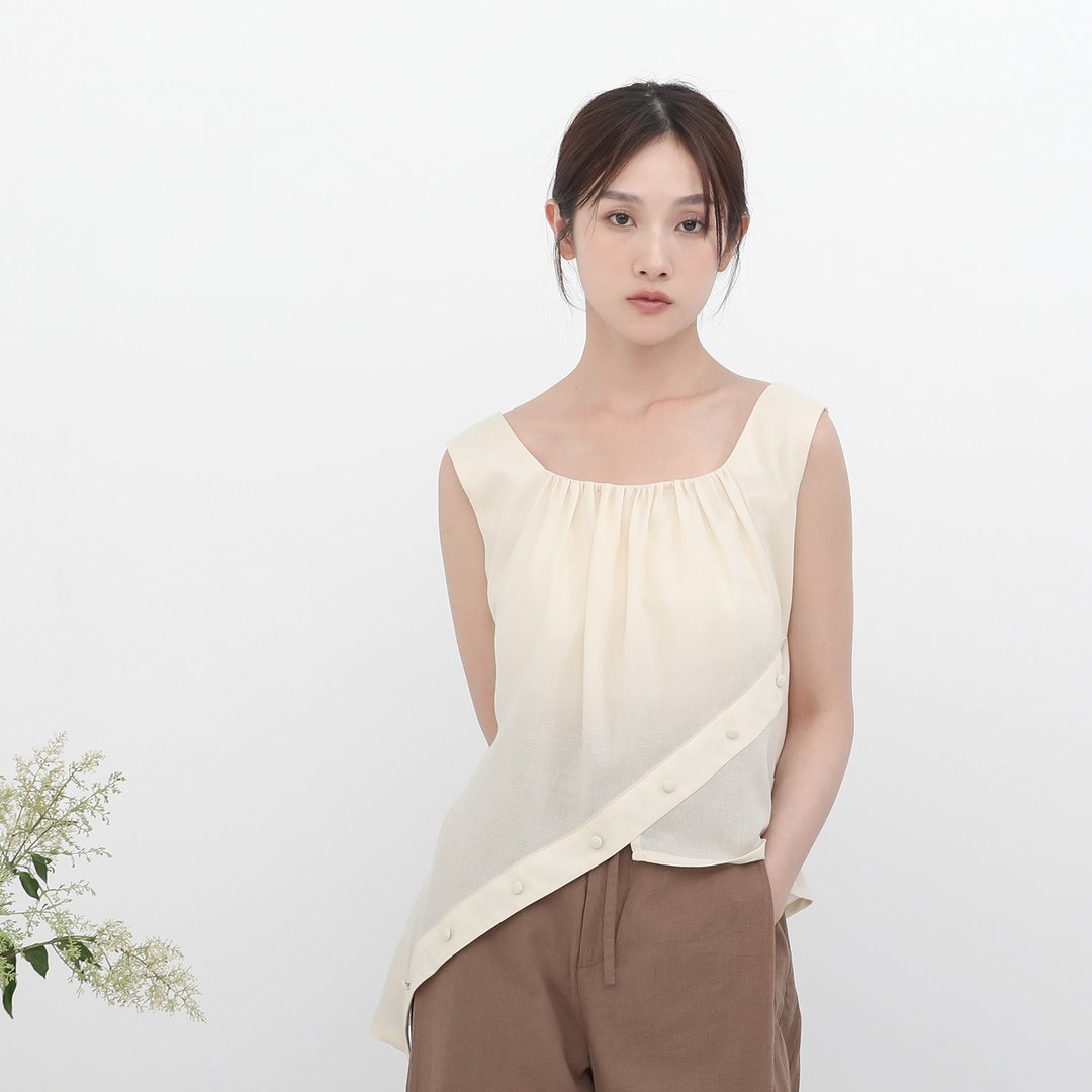 台北时装周限定款/Chaji_侘寂・后扭转造型背心_23SF011_米 - 女装背心 - 聚酯纤维 白色