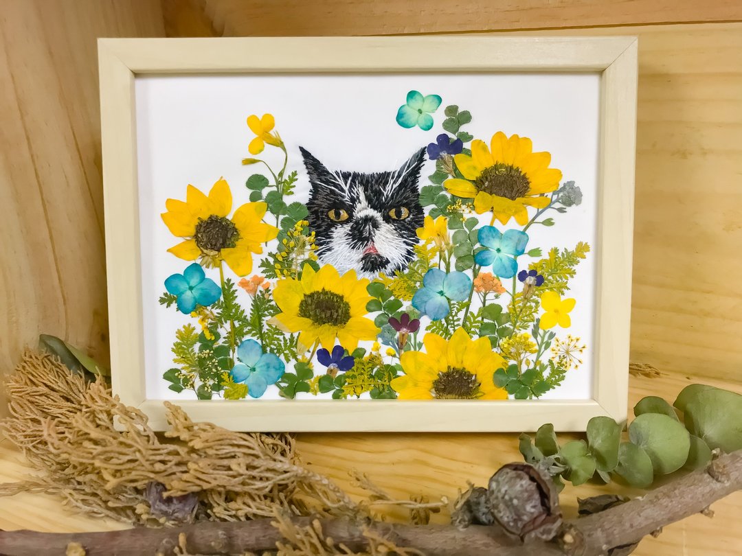 定制化礼物/动物刺绣配押花框画/A5 size - 画框/相框 - 绣线 多色