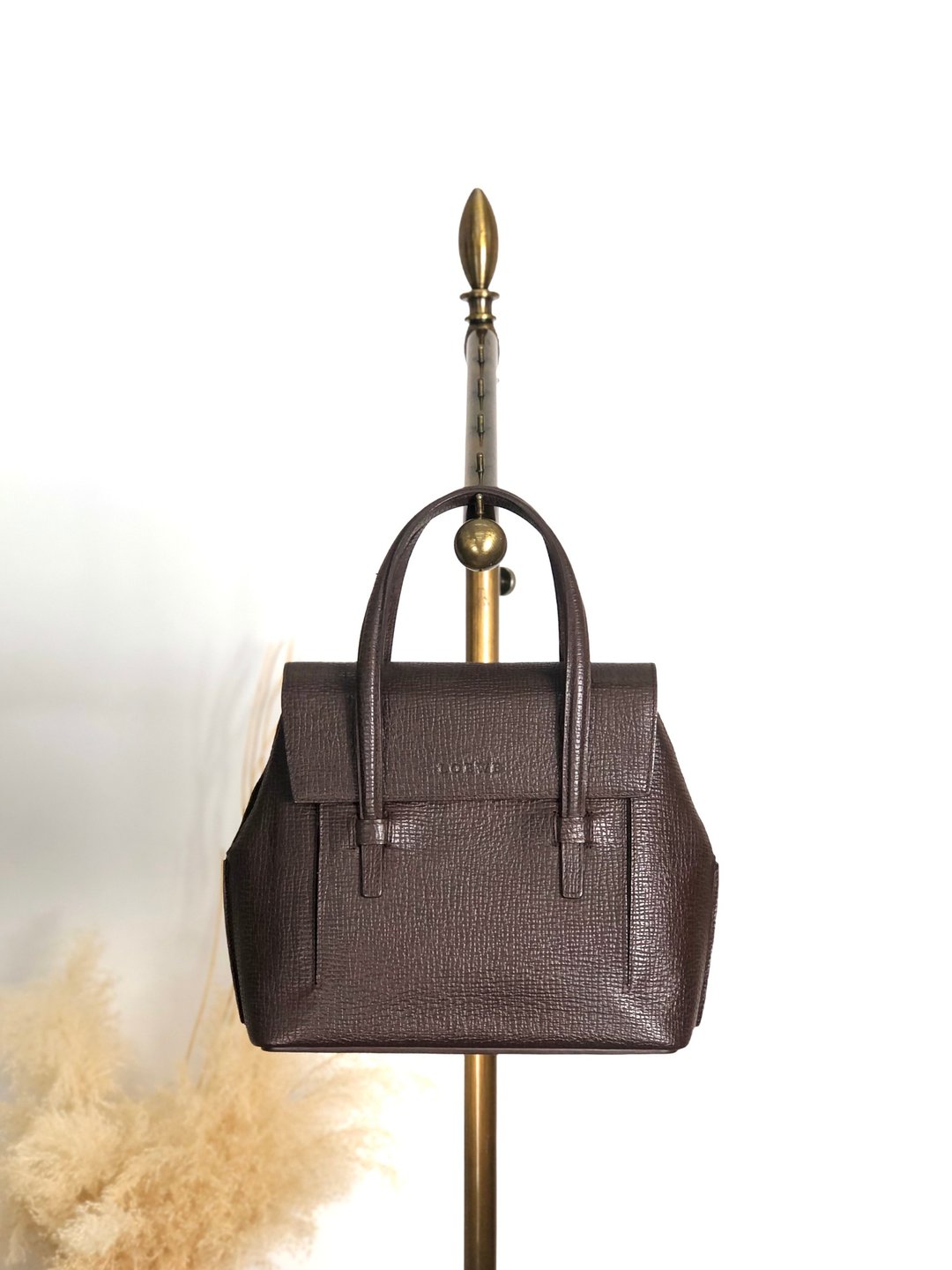 【日本直送 名牌中古包】LOEWE 罗威 手提包 棕色 Logo 压花 皮革 vintage 古董 老品 xdd6ie - 手提包/手提袋 - 真皮 咖啡色