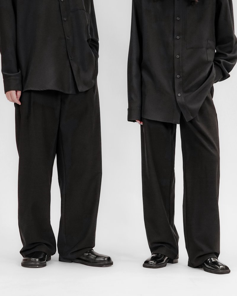 MUKK DESIGN 双褶落地直筒裤 - 男士长裤 - 聚酯纤维 黑色