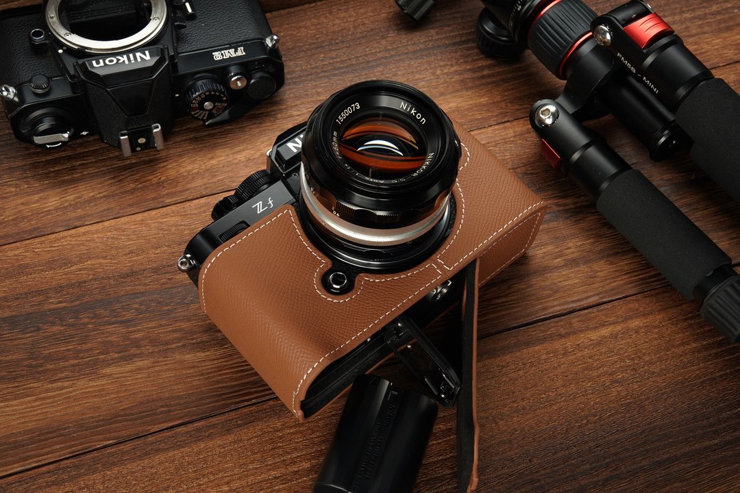 适用机型Nikon Zf 手掌纹皮革相机底座皮套 - 相机包/相机袋 - 真皮 多色