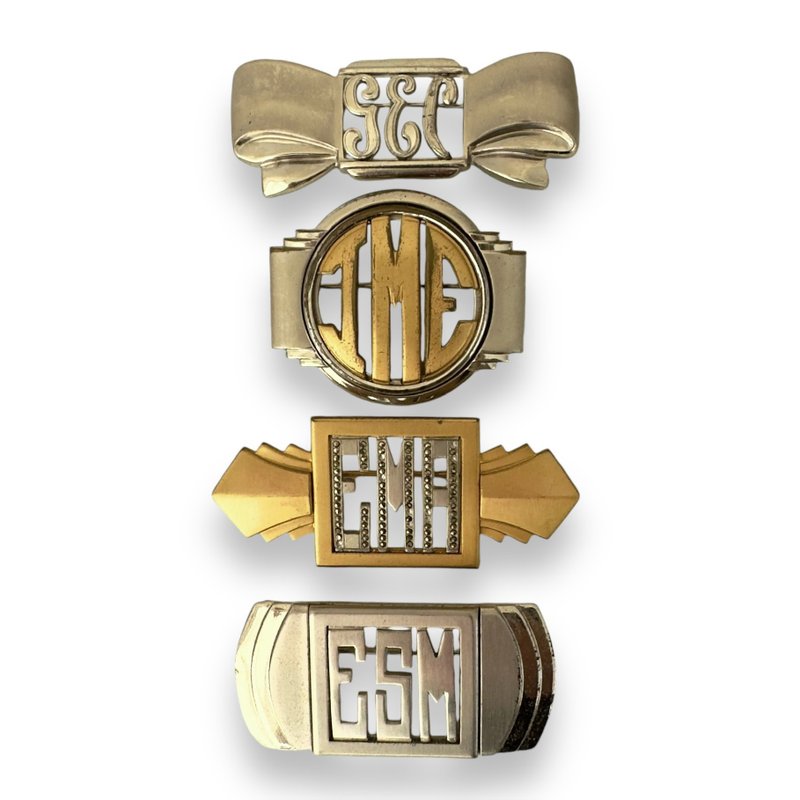 稀有 1930 年代批量 4 Monocraft（莫奈）胸针金色银字母组合 - 胸针 - 其他金属 金色