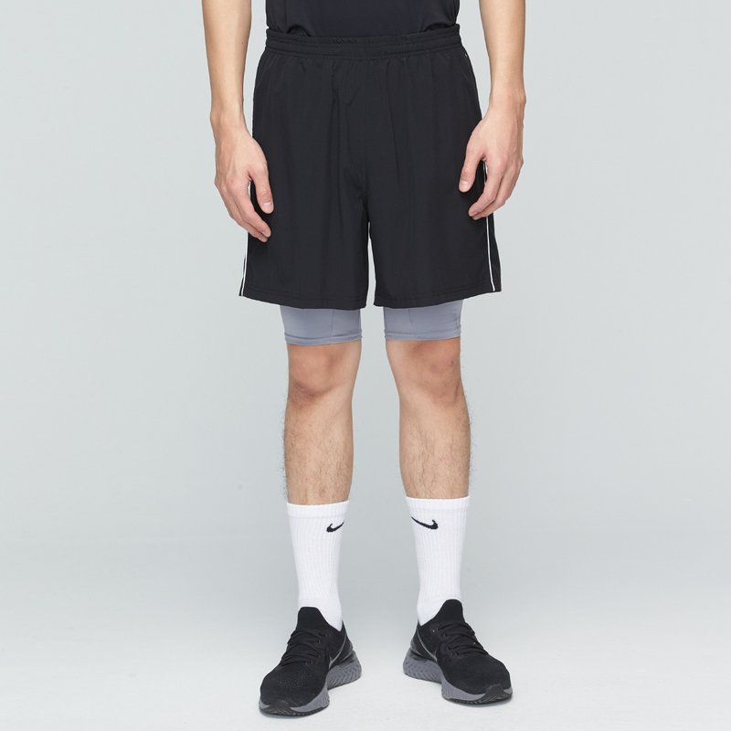 抗菌吸排2in1短裤(男)-胶片黑 - 男士短裤 - 聚酯纤维 黑色