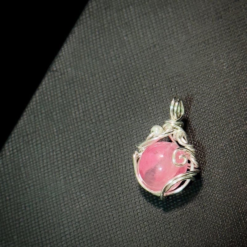 【绯雨】 金属编织 蔷薇辉石项链 - 项链 - 水晶 粉红色