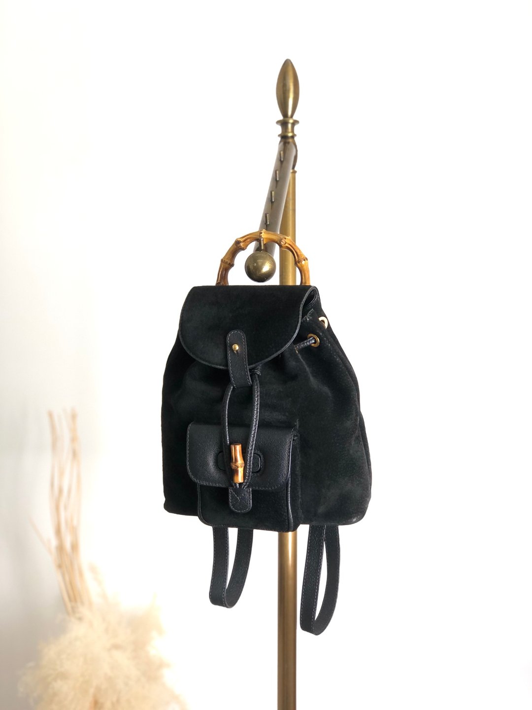 【 日本直送 名牌中古包 】GUCCI 古驰 后背包 黑色 竹节 扭锁 绒面皮革 迷你包 复古 bkpfsf - 后背包/双肩包 - 真皮 黑色