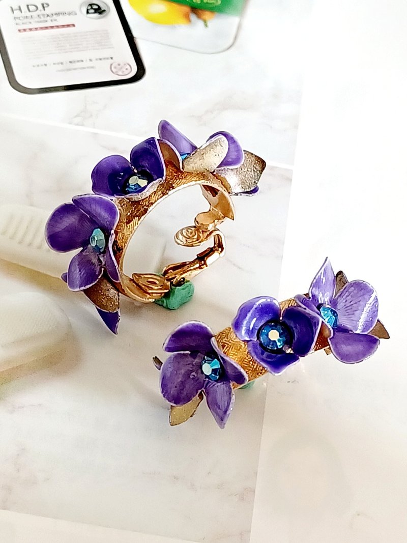 vintage jewelry 奥地利紫色珐琅紫罗兰花束  夹式耳环 - 耳环/耳夹 - 其他金属 