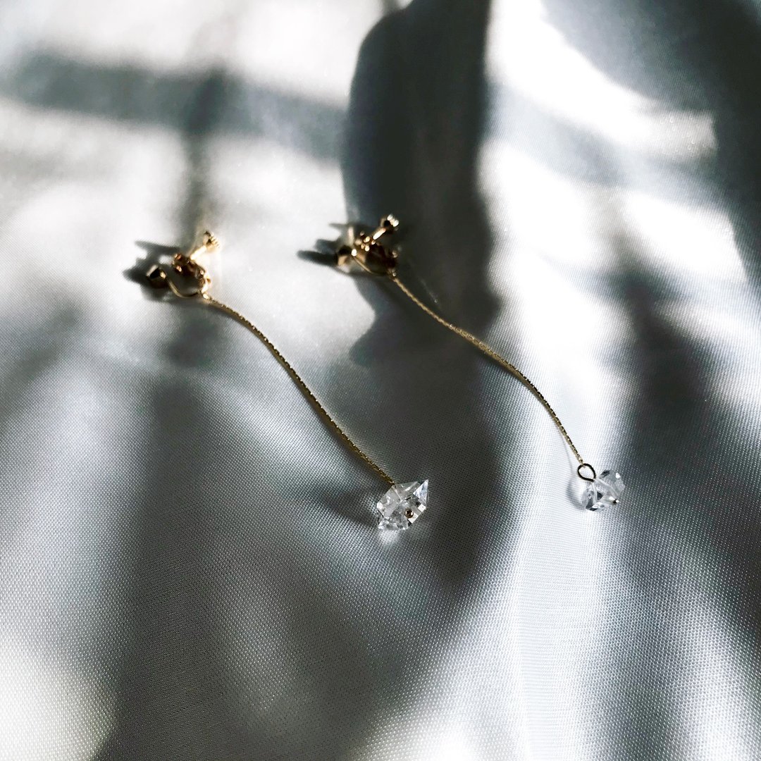垂坠双尖白水晶耳夹 - 耳环/耳夹 - 水晶 金色