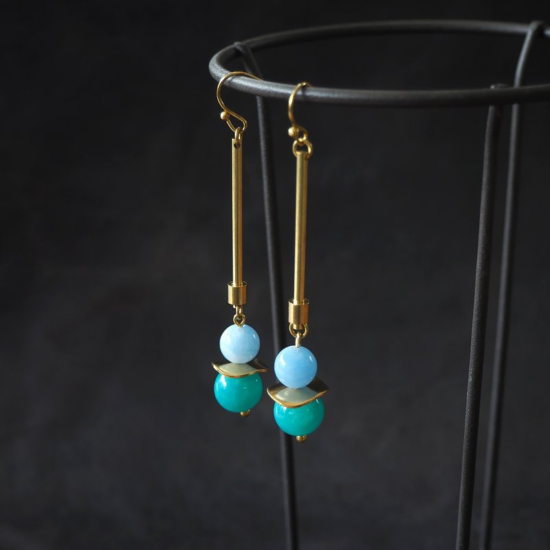 Mint tone pendulum style earrings (limited edition) - 耳环/耳夹 - 铜/黄铜 蓝色