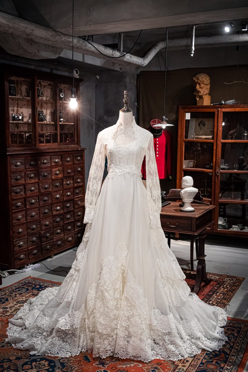 50年代米黄色长拖尾古董婚纱 - 晚装/礼服 - 棉．麻 白色