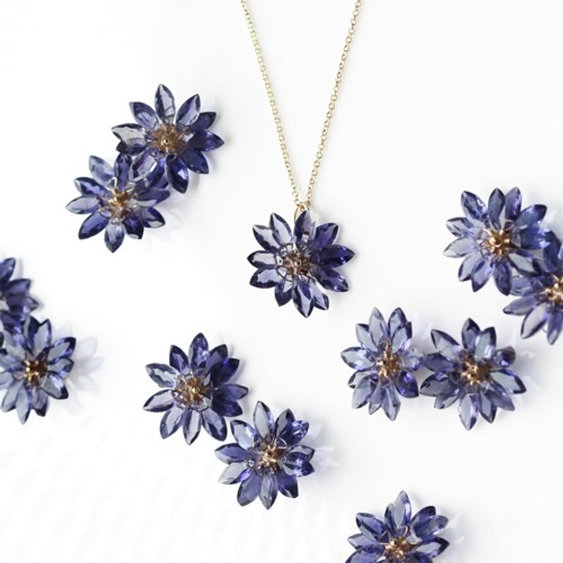 Cornflower 45 cm necklace with iolite petals Cornflower - 项链 - 宝石 蓝色