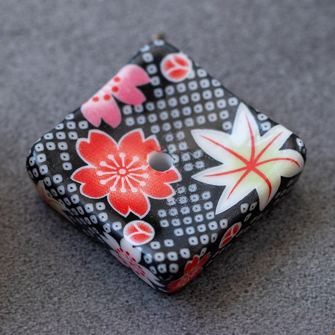 diseno Living 日式和风方形陶瓷线香香座 - 樱花黑 - 香薰/精油/线香 - 其他材质 多色