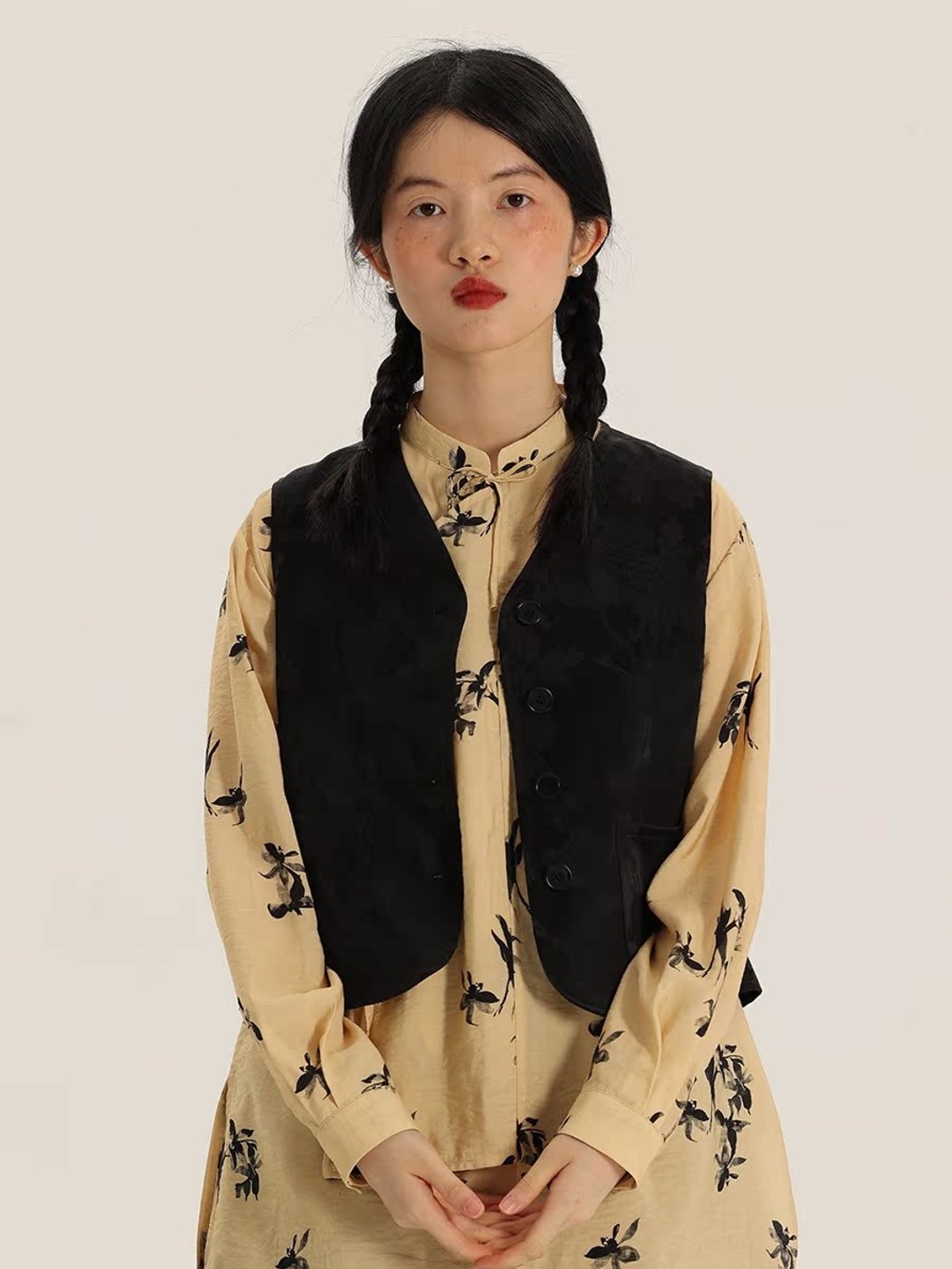 暗纹提花短款春夏背心小马甲 - 女装背心 - 聚酯纤维 银色