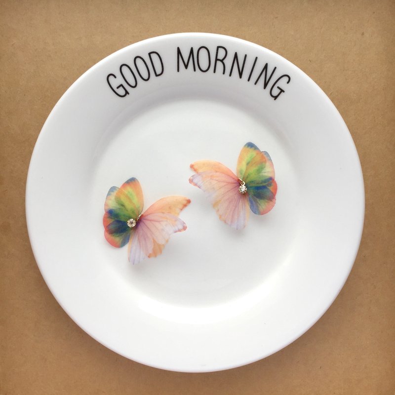 3D立体－结实不掉色的真丝纱蝴蝶耳环渐变色晕染水钻石镶嵌耳针式 - 耳环/耳夹 - 丝．绢 橘色