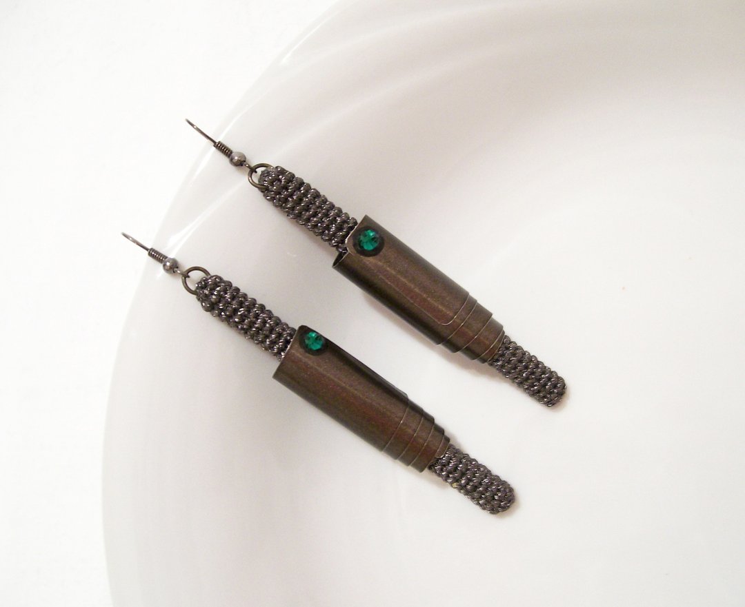 Smoky Brown Metallic Stick Earrings Modern Style - 耳环/耳夹 - 绣线 咖啡色