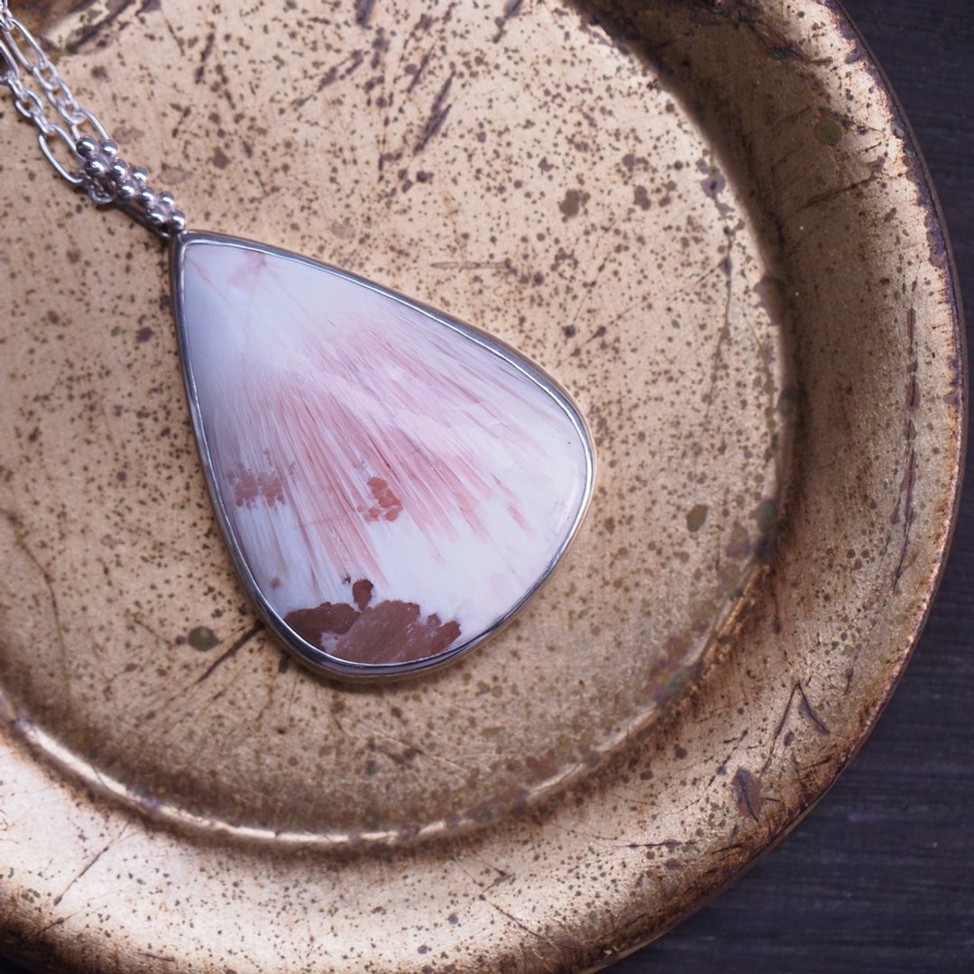 天然粉红钙沸石 大颗 手工纯银项链 Pink Scolecite Handmade - 项链 - 半宝石 粉红色