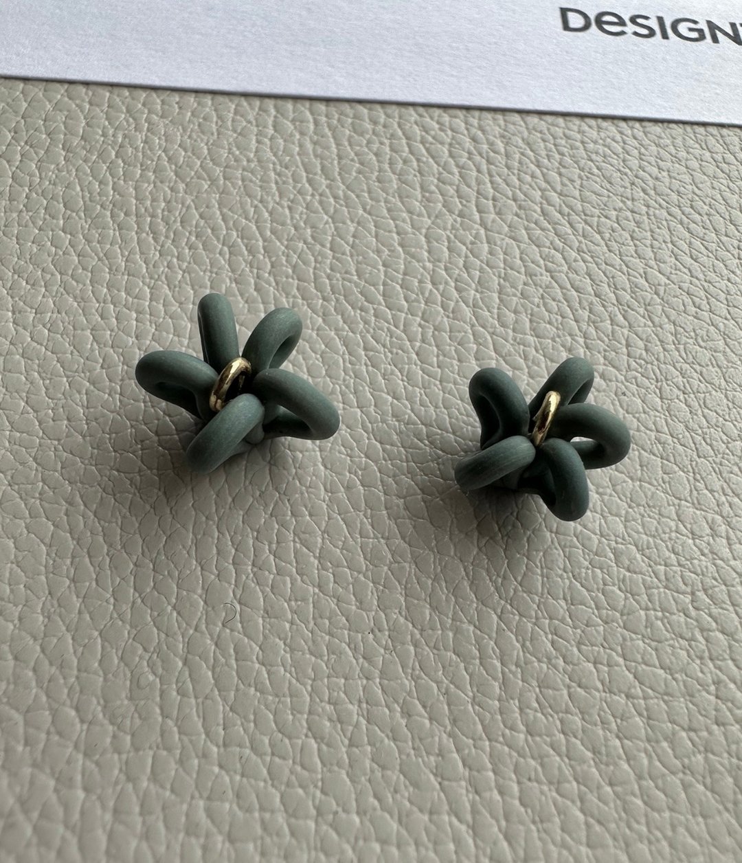 软陶饰品-青蓝混色金属线形花朵耳环-可制成耳针或耳夹 - 耳环/耳夹 - 其他材质 绿色