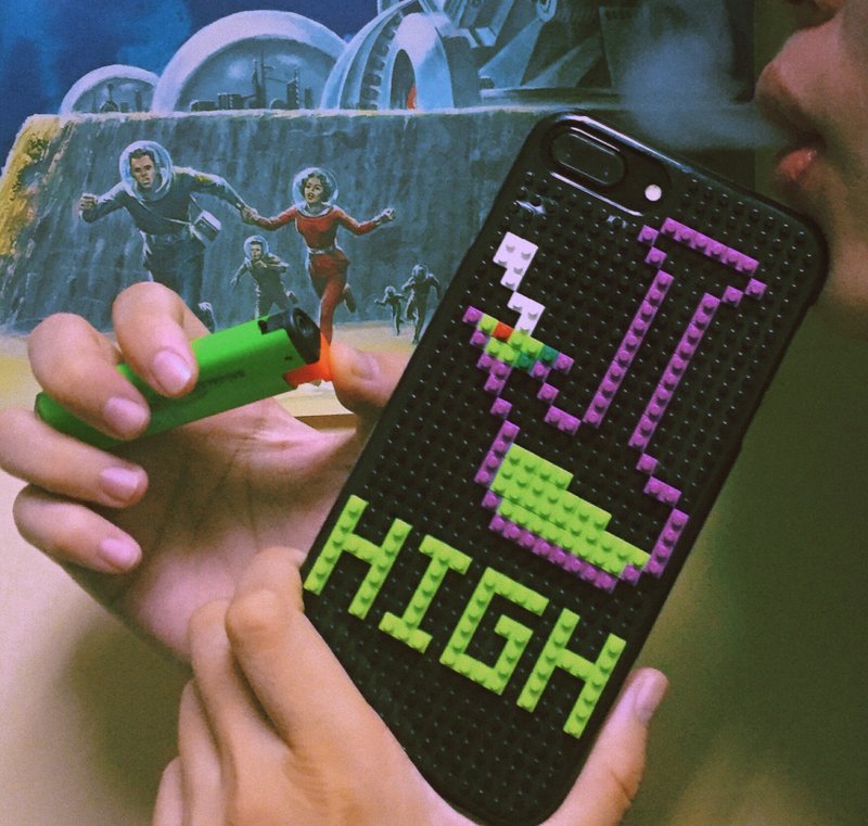 WIZMAN 8-BIT STONER IPHONE  - 其他 - 塑料 