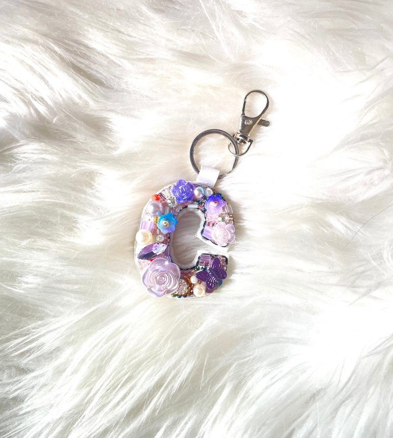 个性化紫罗兰串珠字母钥匙扣 - 吊饰 - 塑料 紫色