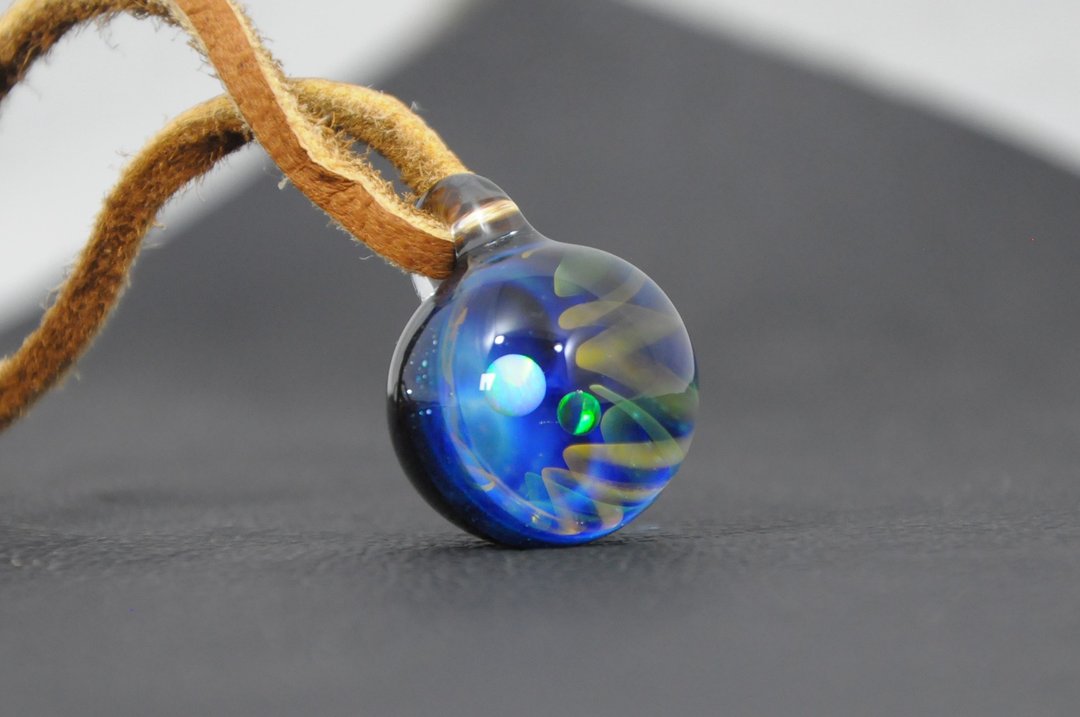 [Comet Tail] Glass Pendant Space Opal - 项链 - 玻璃 