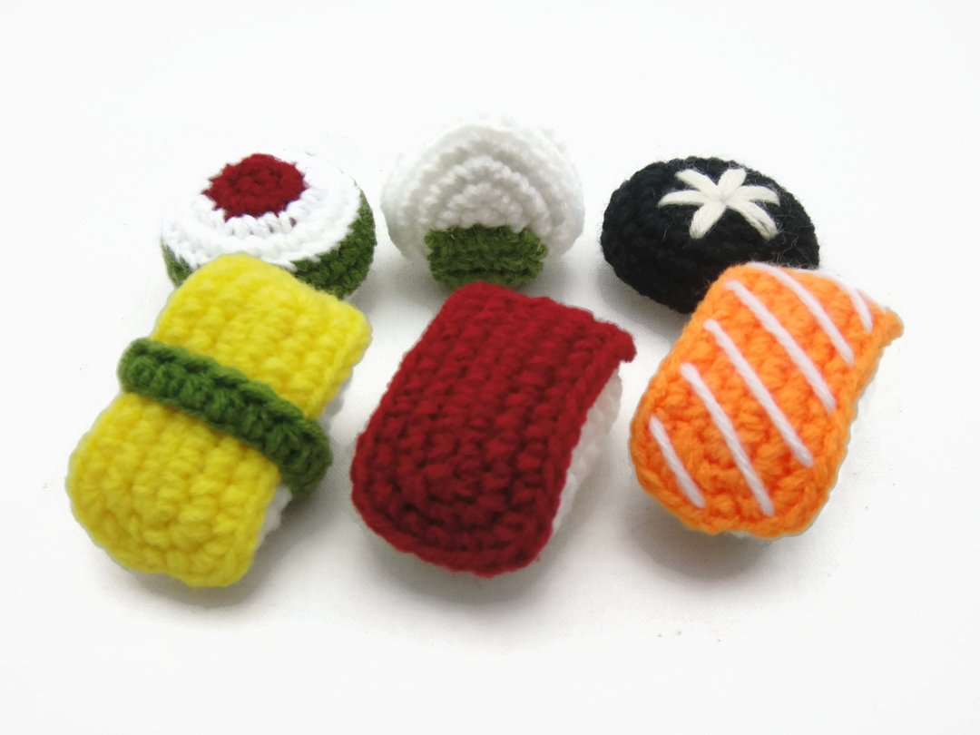 Crochet Sushi Fridge Magnet - Set of 6 - 冰箱贴/磁贴 - 聚酯纤维 橘色