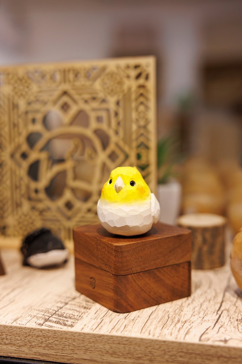 椴木雕可爱黄色小鸟 - 摆饰 - 木头 黄色