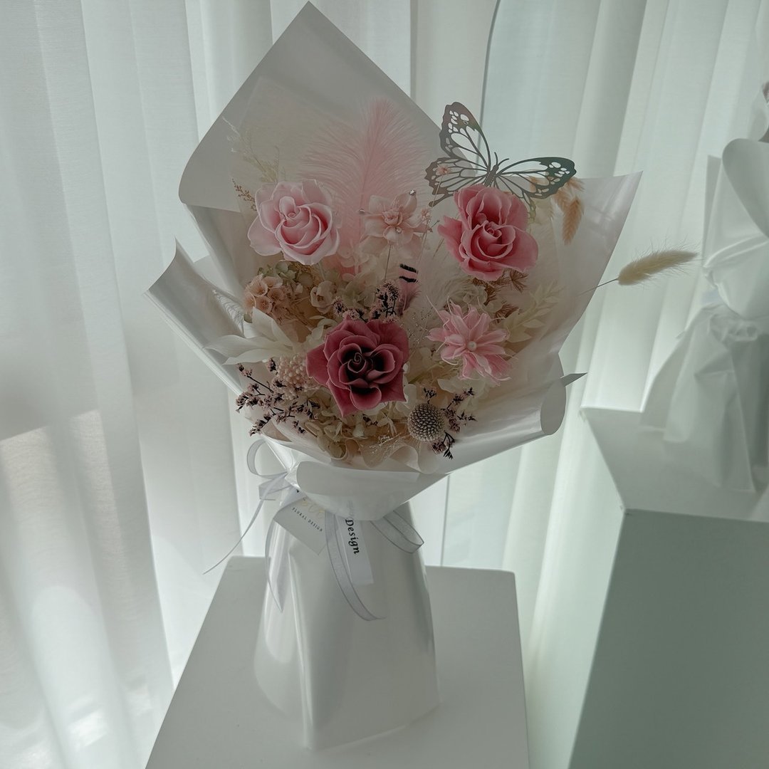 SEE 看见花艺设计|情人节|永生玫瑰|生日|粉色那一瞬间玫瑰花束 - 干燥花/捧花 - 植物．花 