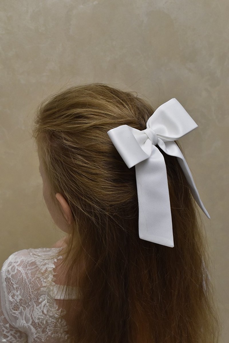 Satin bow clip, hair accessory. - 领带/领带夹 - 其他材质 多色
