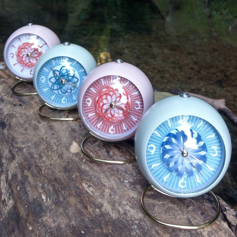 Phenakistoscope费纳奇普普风旋转闹钟 - 时钟/闹钟 - 其他金属 