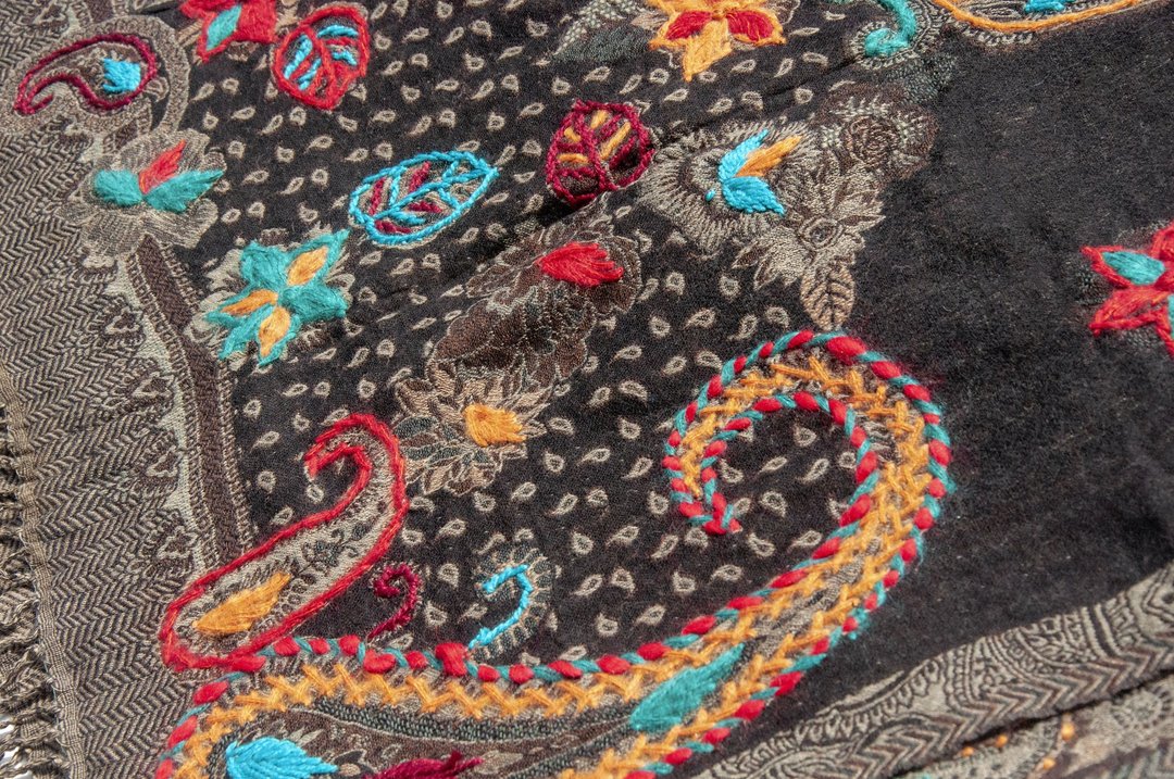 喀什米尔 Cashmere/水煮羊毛披肩/针织围巾/刺绣围巾/羊绒披巾 - 花 - 围巾/披肩 - 羊毛 多色