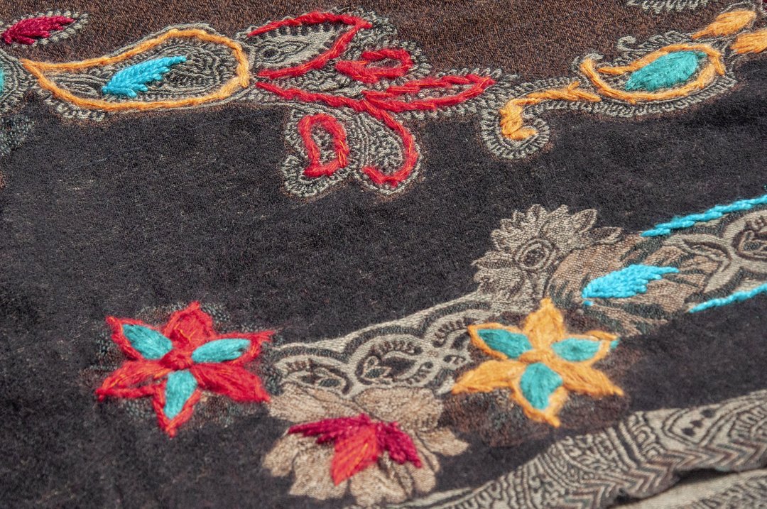 喀什米尔 Cashmere/水煮羊毛披肩/针织围巾/刺绣围巾/羊绒披巾 - 花 - 围巾/披肩 - 羊毛 多色