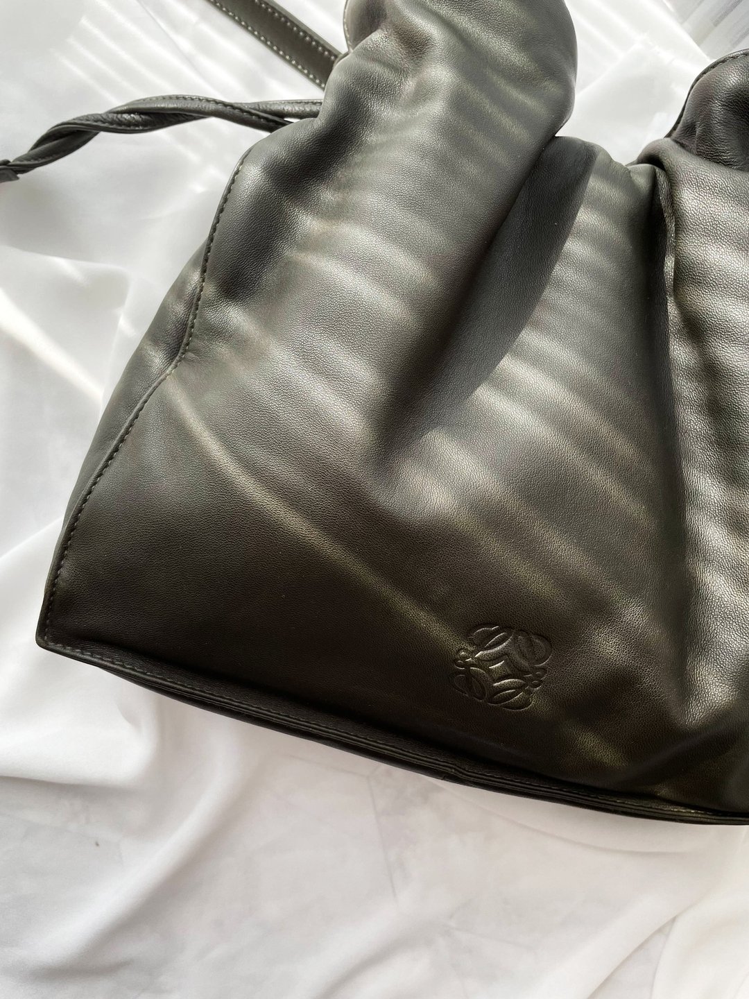 附保卡 Loewe Flamenco 橄榄绿 束口袋肩背包斜挎包单肩包束绳包 - 侧背包/斜挎包 - 真皮 绿色