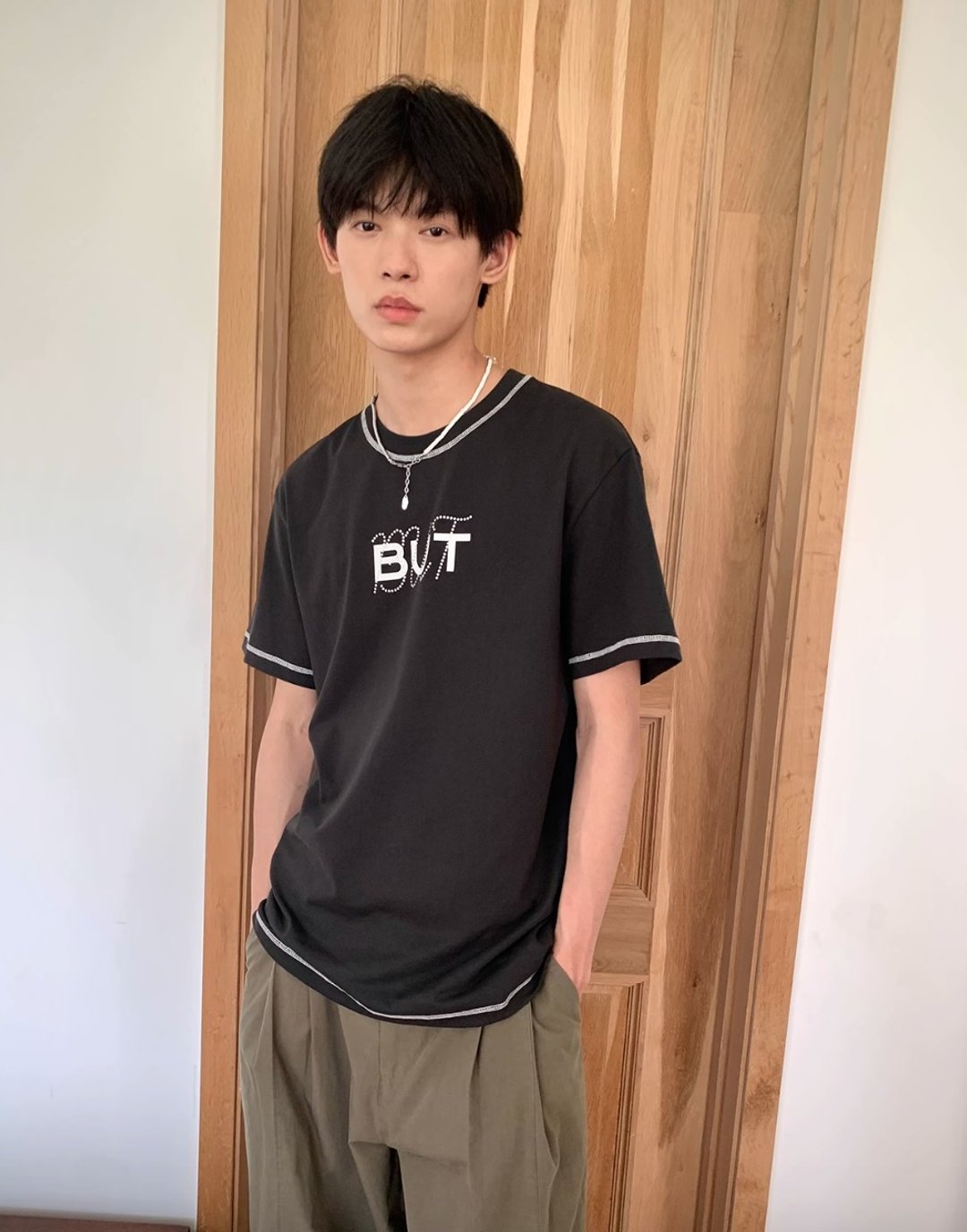 日系复古 烫钻印花短袖T恤 - 男装上衣/T 恤 - 其他材质 咖啡色