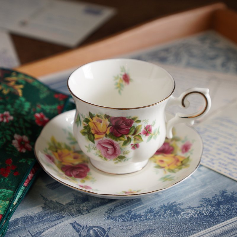 英国Royal Canterbury三色玫瑰细骨瓷茶杯组/咖啡杯/老件 - 茶具/茶杯 - 瓷 多色
