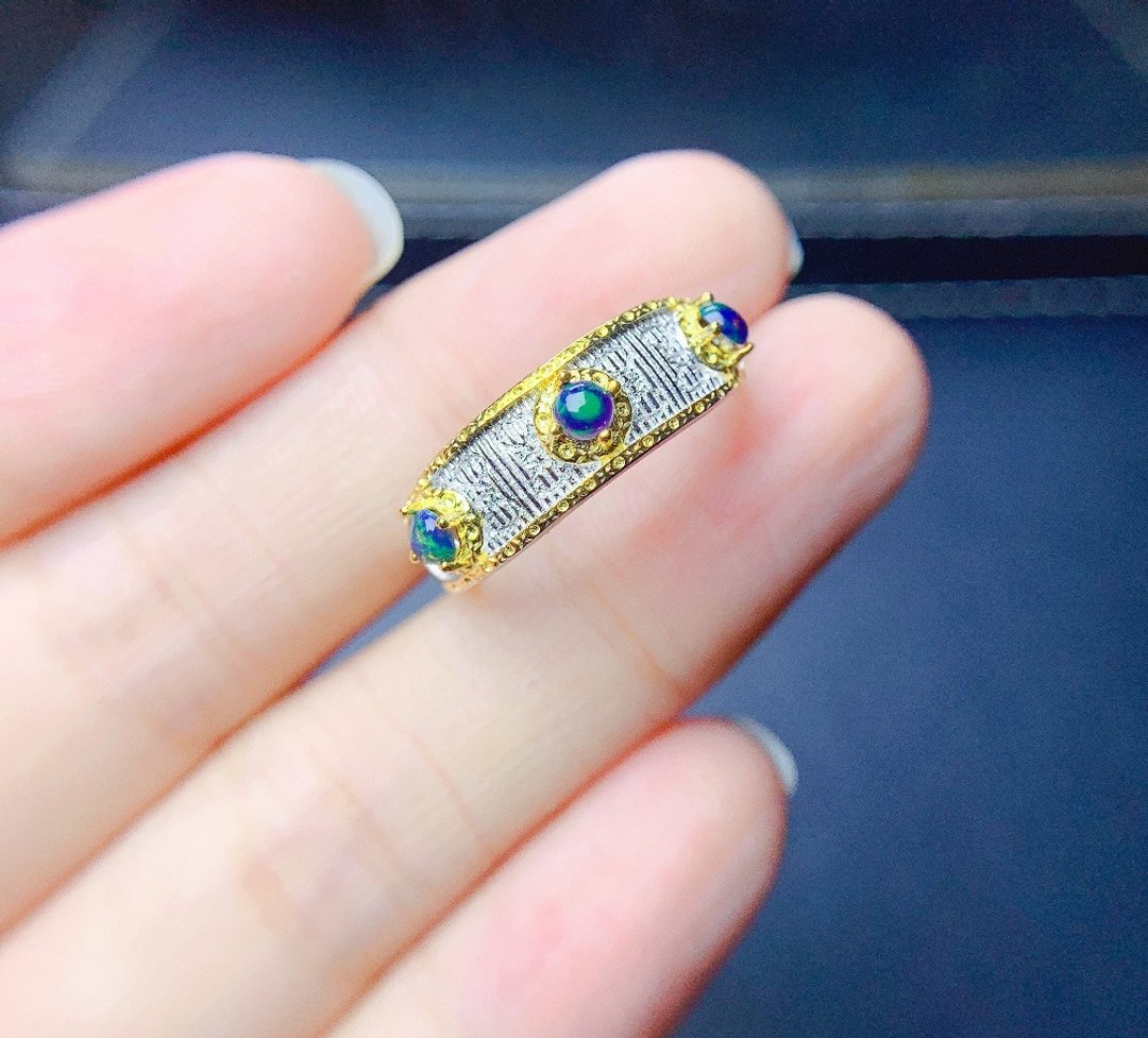 Black Opal Ring, Two-tone Silver Ring, Black Opal Silver Band, 3mm Black Opal - 戒指 - 其他金属 银色