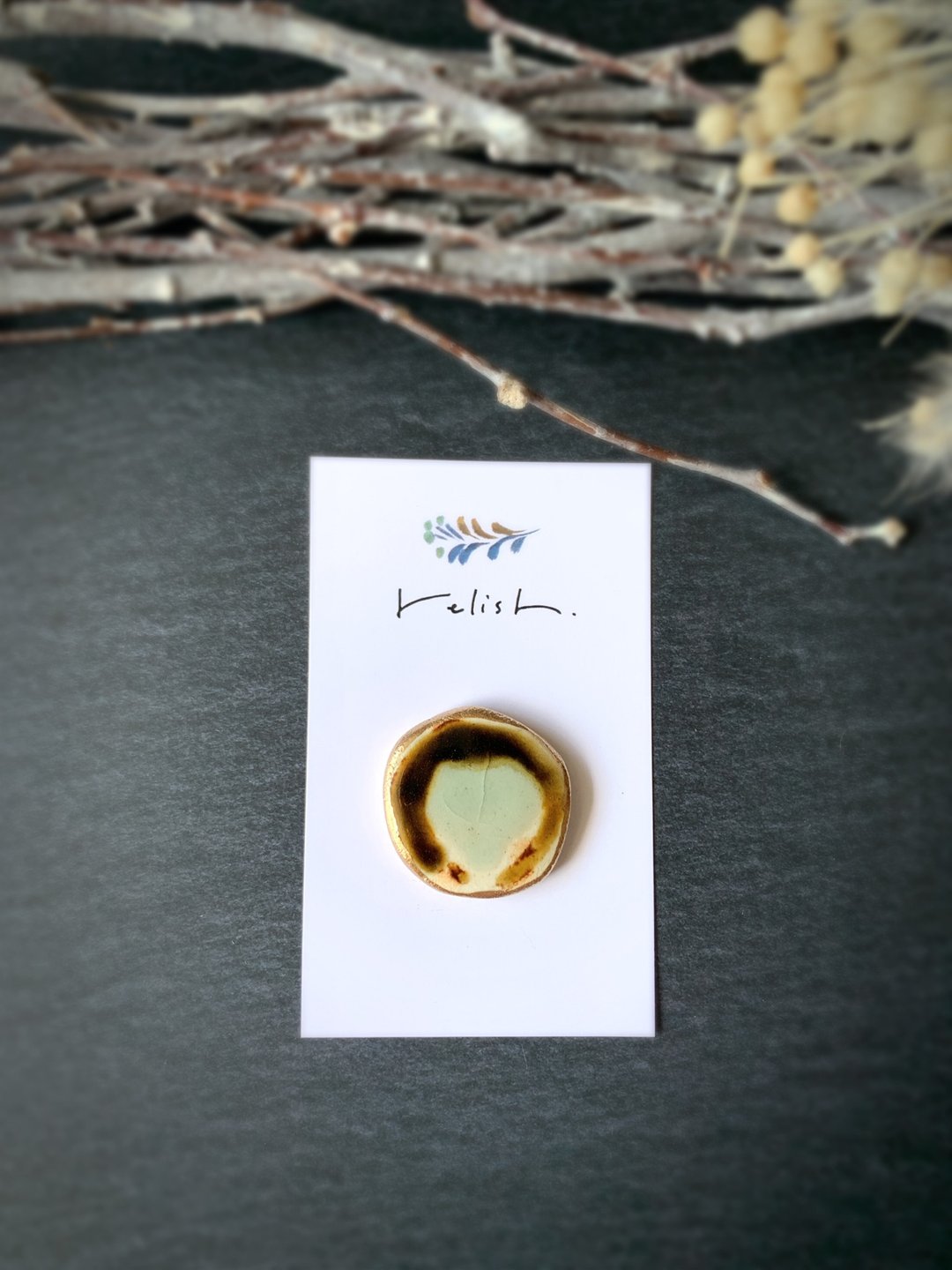 Maru Yachimun style Kintsugi line Ceramic pony hook or hair tie ( brown black beige ) gold gold light blue green green hair accessories - 发饰 - 陶 咖啡色