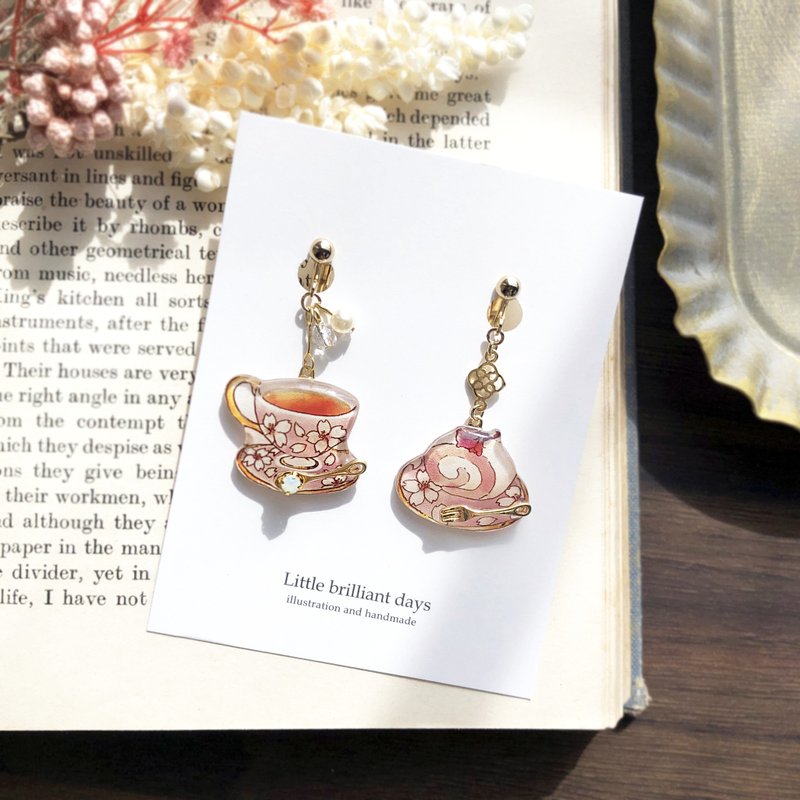 Teaset earring Sakura Sakura tea cup and sweets set Clip-On - 耳环/耳夹 - 塑料 粉红色