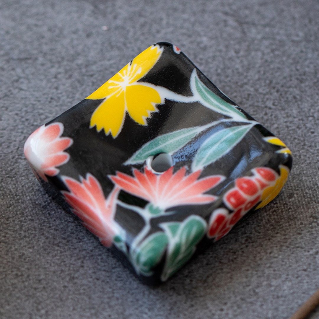 diseno Living 日式和风方形陶瓷线香香座 - 菊花黑 - 香薰/精油/线香 - 其他材质 多色